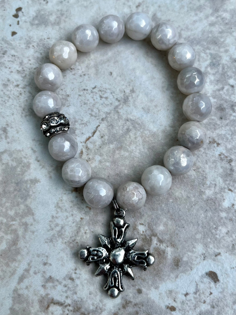 Mystique | Cross