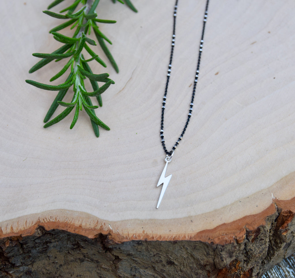 AURA II | LIGHTNING BOLT